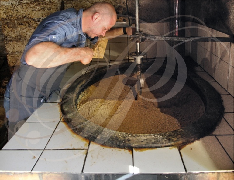 5-MARTEL Moulin a huile de noix CASTAGNE chauffage de la poudre de noix et controle