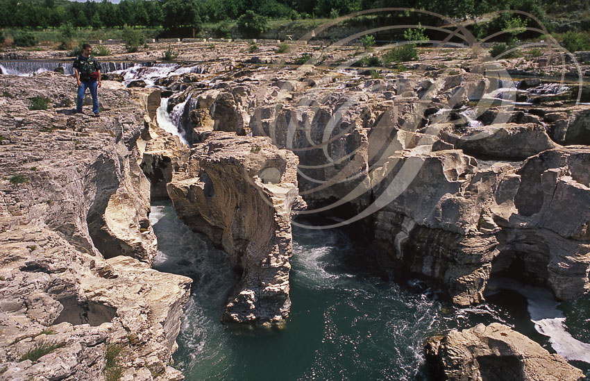 LA ROQUE-SUR-CÈZE - Cascades du SAUTADET - érosion par la rivière la Cèze 