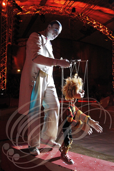 NOËL en CIRQUE 2012 à Valence d'Agen 2012 : la marionette de Monsieur Loyal