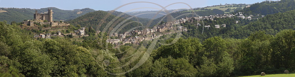 NAJAC  -  panorama sur la forteresse royale et le village face sud