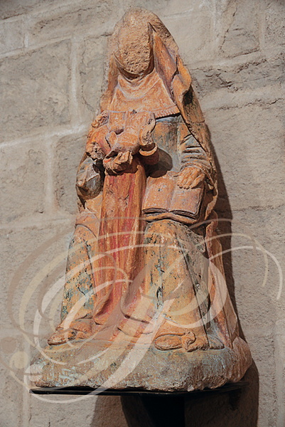 CUREMONTE - église Saint-Barthélémy : statue de Sainte-Anne-Trinitaire en pierre polychrome (fin XVe siècle)