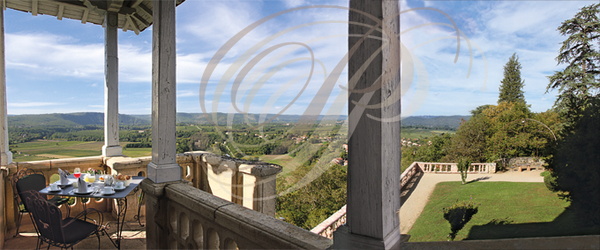 Chateau_de_Mercues_panorama_depuis_la_terrasse__de_la_chambre_Le_Balcon_n_21_.jpg