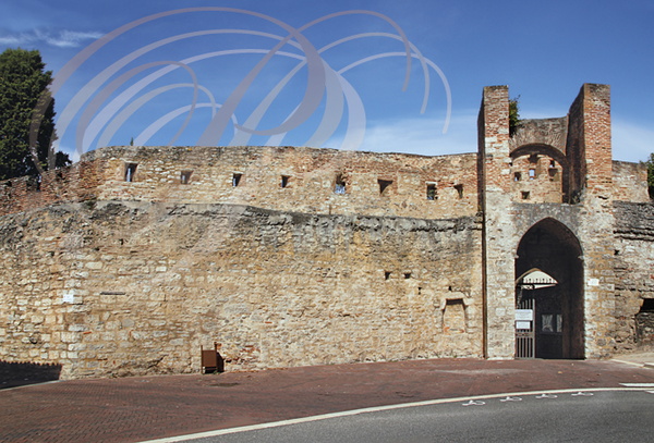 CAHORS_porte_Saint_Michel_XIVe_siecle_et_anciennes_fortifications.jpg
