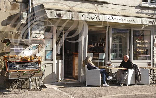 Salon de thé "Cafe Douceur"  à Beaulieu-sur-Dordogne (19) : la terrasse