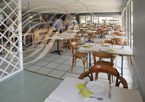 MOISSAC_LA_BUFFETERIE_la_salle_du_restaurant__.jpg