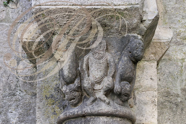 MARCILHAC-SUR-CÉLÉ  - abbaye Saint-Pierre : chapiteau